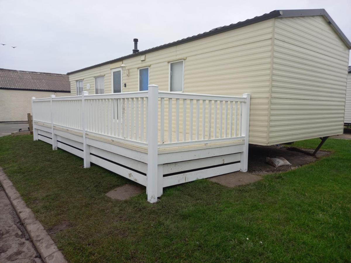 Holiday Home In Lyons Robin Hood Holiday Park Meliden Exterior foto