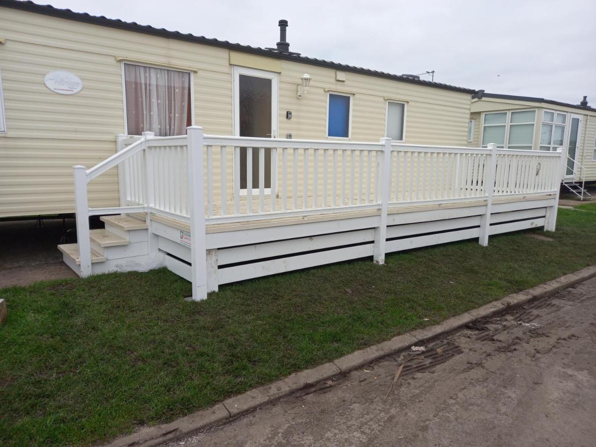 Holiday Home In Lyons Robin Hood Holiday Park Meliden Exterior foto