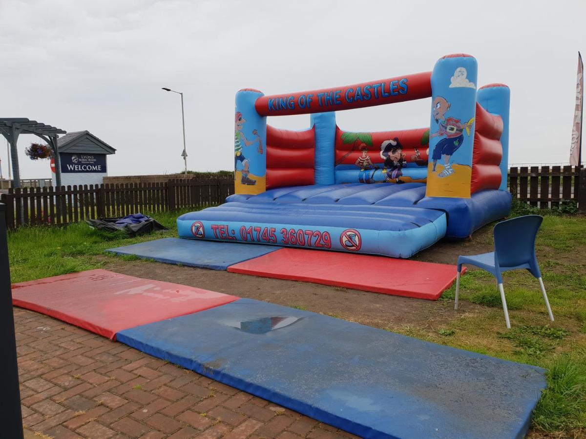 Holiday Home In Lyons Robin Hood Holiday Park Meliden Exterior foto